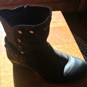 Born brown boots size 8 1/2